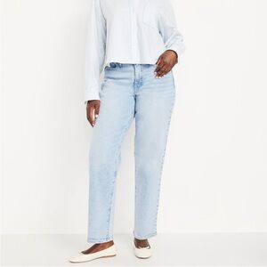 Old Navy Curvy High-Waisted OG Loose Jeans. Light Wash. (size 8)